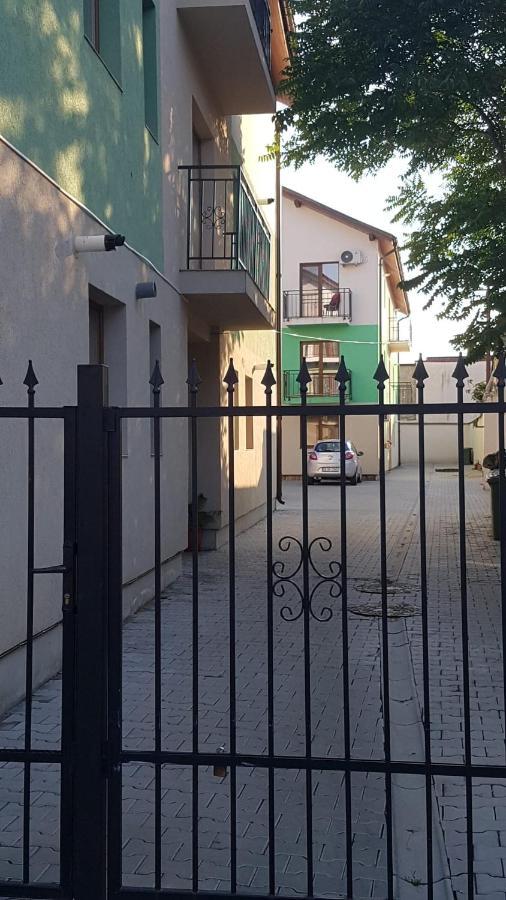 Apartament Teo Caransebeş Exteriér fotografie