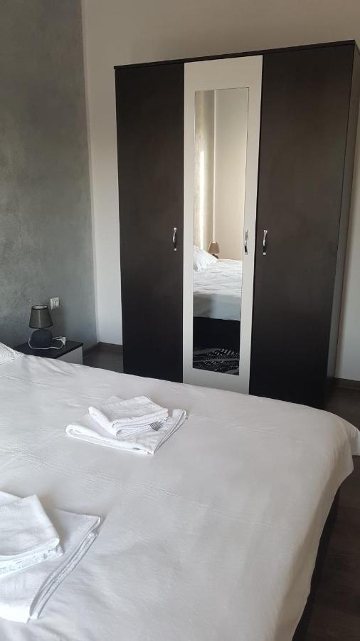 Apartament Teo Caransebeş Exteriér fotografie