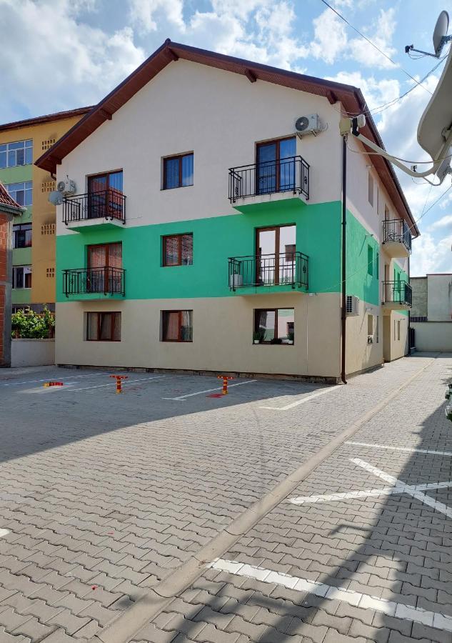 Apartament Teo Caransebeş Exteriér fotografie